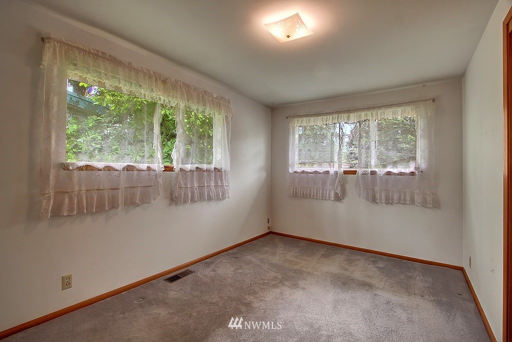 11426 Southeast 186th Street Renton, WA 98055 - Photo 9 of 22 Gallery Image 9