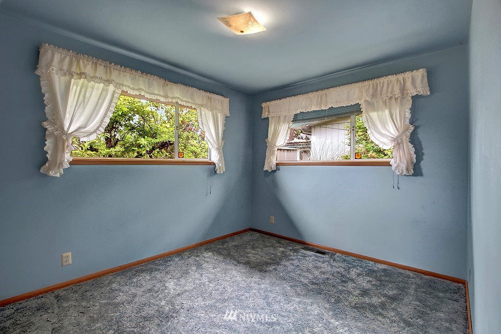11426 Southeast 186th Street Renton, WA 98055 - Photo 10 of 22 Gallery Image 10
