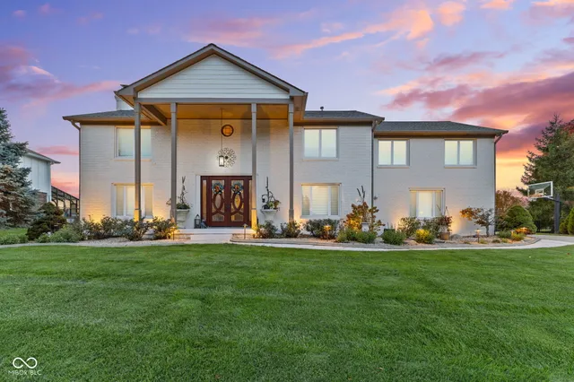 $949,900 | 2430 Woodsway Drive, Greenwood, IN 46143