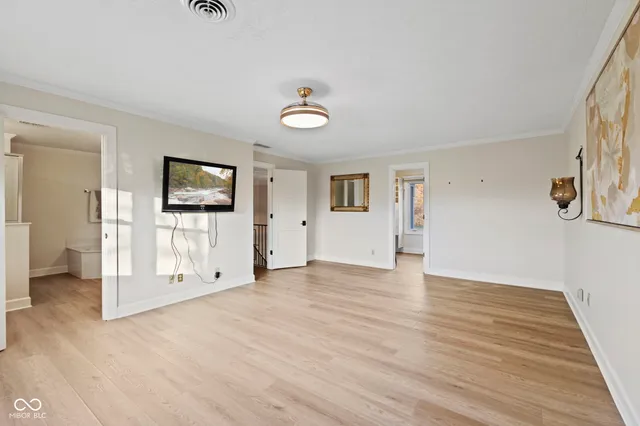 $949,900 | 2430 Woodsway Drive, Greenwood, IN 46143