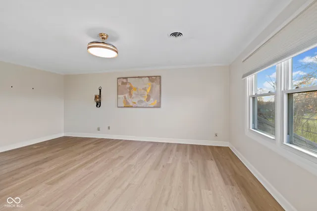 $949,900 | 2430 Woodsway Drive, Greenwood, IN 46143