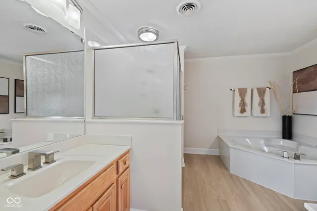 $949,900 | 2430 Woodsway Drive, Greenwood, IN 46143