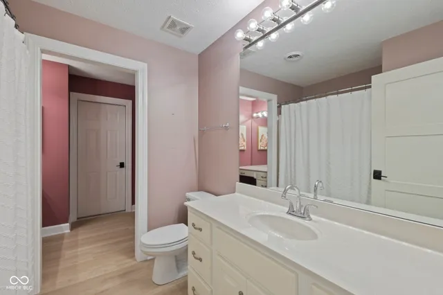 $949,900 | 2430 Woodsway Drive, Greenwood, IN 46143