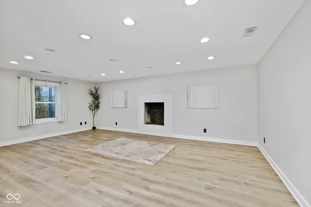 $949,900 | 2430 Woodsway Drive, Greenwood, IN 46143