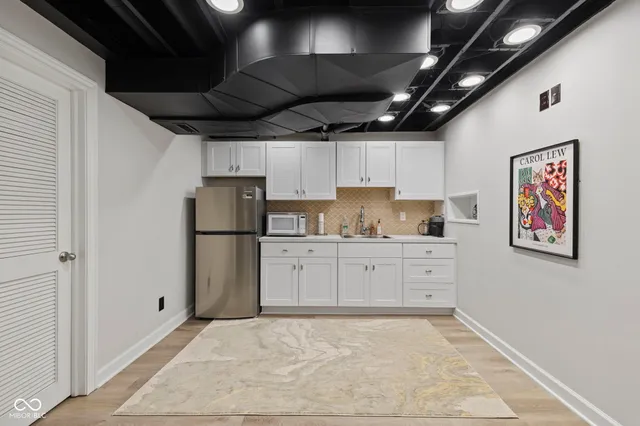 $949,900 | 2430 Woodsway Drive, Greenwood, IN 46143