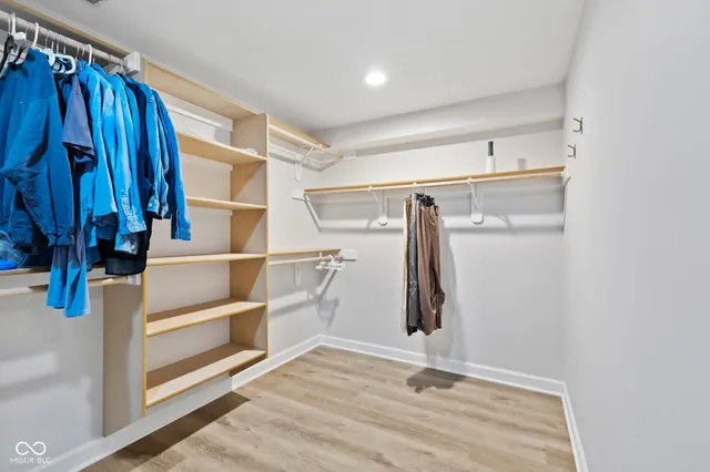 $949,900 | 2430 Woodsway Drive, Greenwood, IN 46143