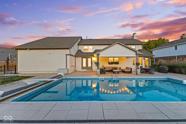 $949,900 | 2430 Woodsway Drive, Greenwood, IN 46143