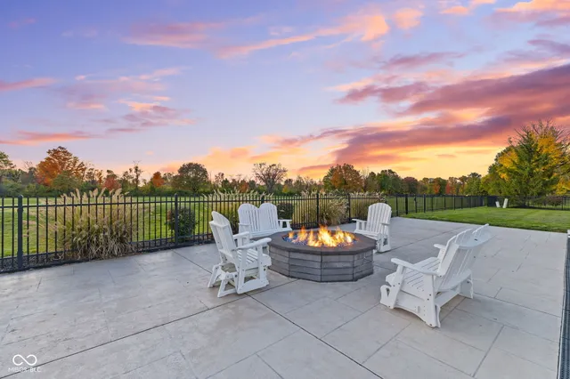 $949,900 | 2430 Woodsway Drive, Greenwood, IN 46143