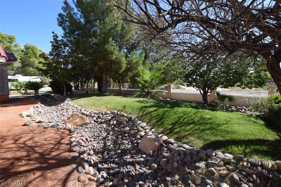 7535 Rancho Destino Road Las Vegas, NV 89123 - Photo 7 of 35