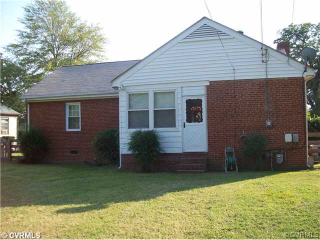 1402 Little John Road Richmond, VA 23227 - Photo 8 of 8 Exterior Back