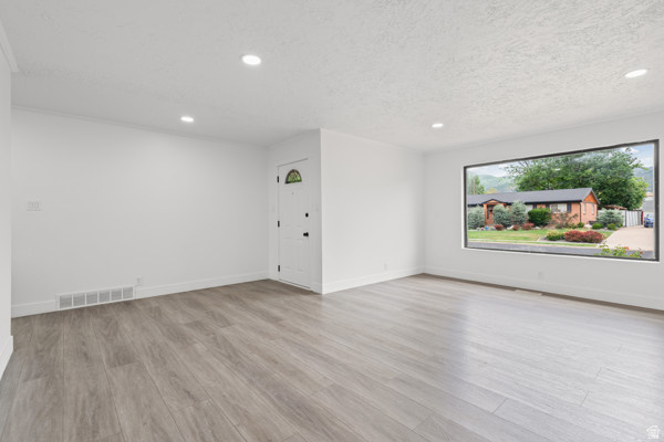 1016 South 400 West Bountiful, UT 84010 - Photo 9 of 43