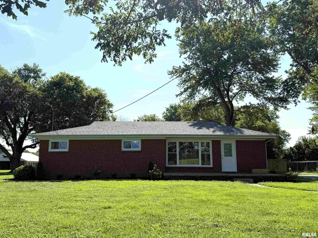 $224,900 | 744 Airport Road, Metropolis, IL 62960