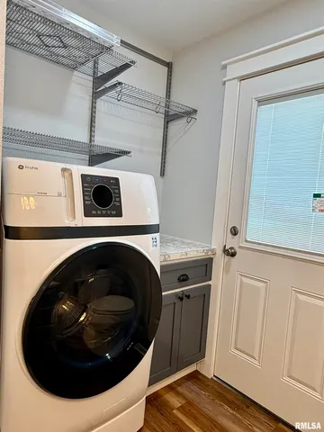 $224,900 | 744 Airport Road, Metropolis, IL 62960