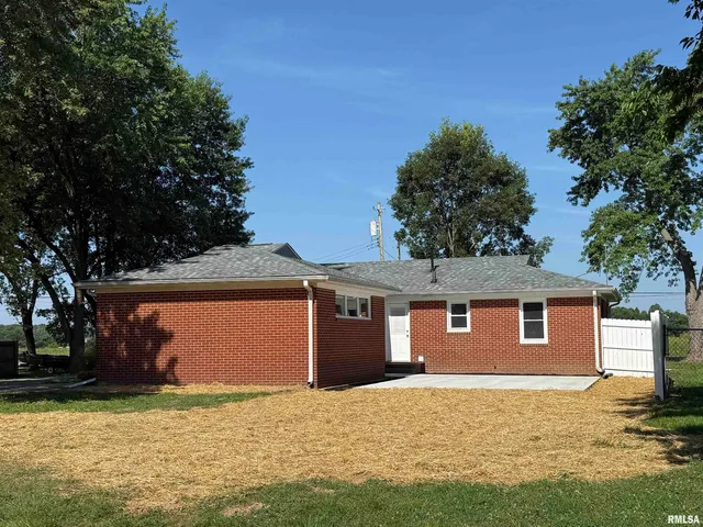 $224,900 | 744 Airport Road, Metropolis, IL 62960