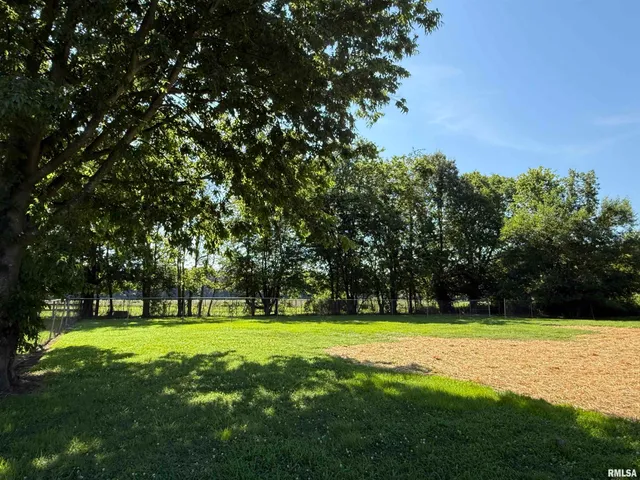 $224,900 | 744 Airport Road, Metropolis, IL 62960