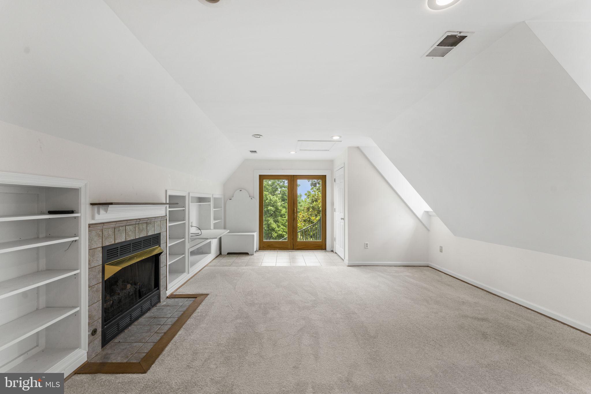 19725 Woodtrail Road Round Hill, VA 20141 - Photo 69 of 93 Upper Level Apartment