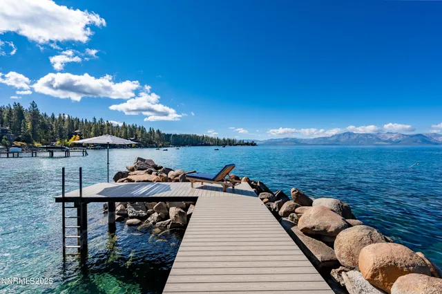 a view of a terrace with sky view