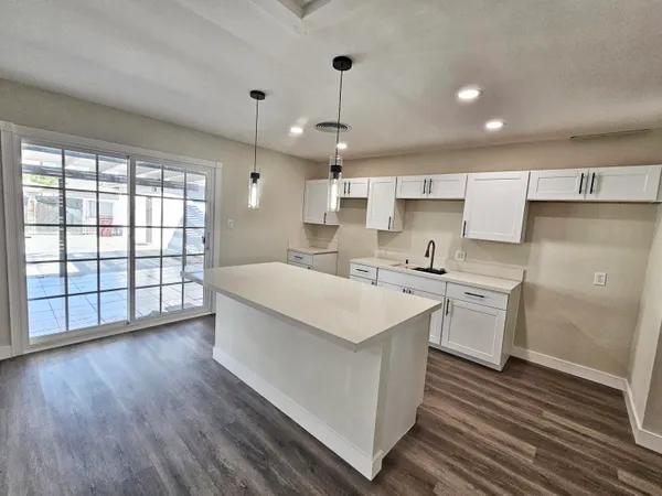 $515,000 | 82012 Sierra Avenue, Indio, CA 92201