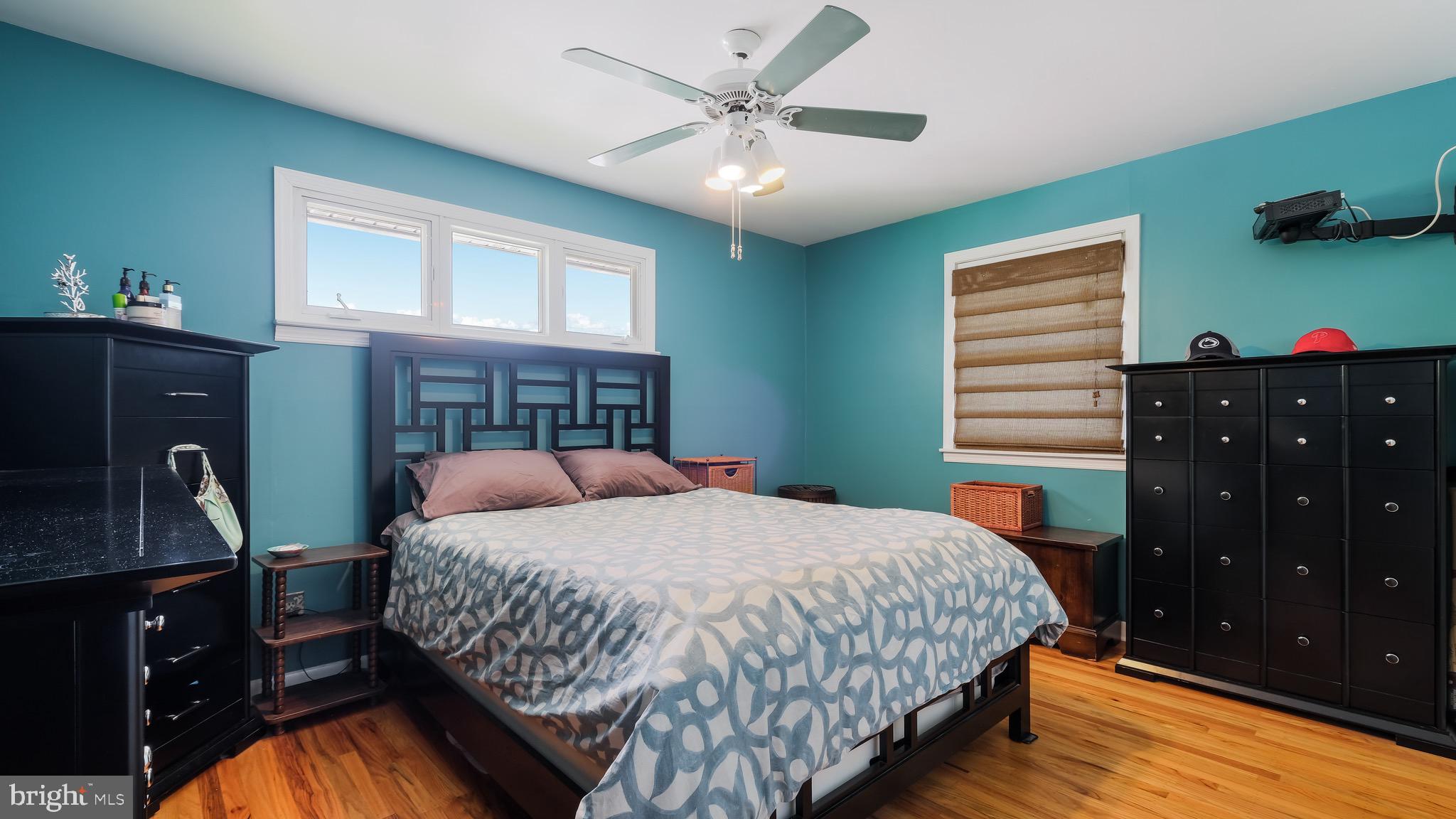 28 Russell Road Willow Grove, PA 19090 - Photo 11 of 27 Master Bedroom