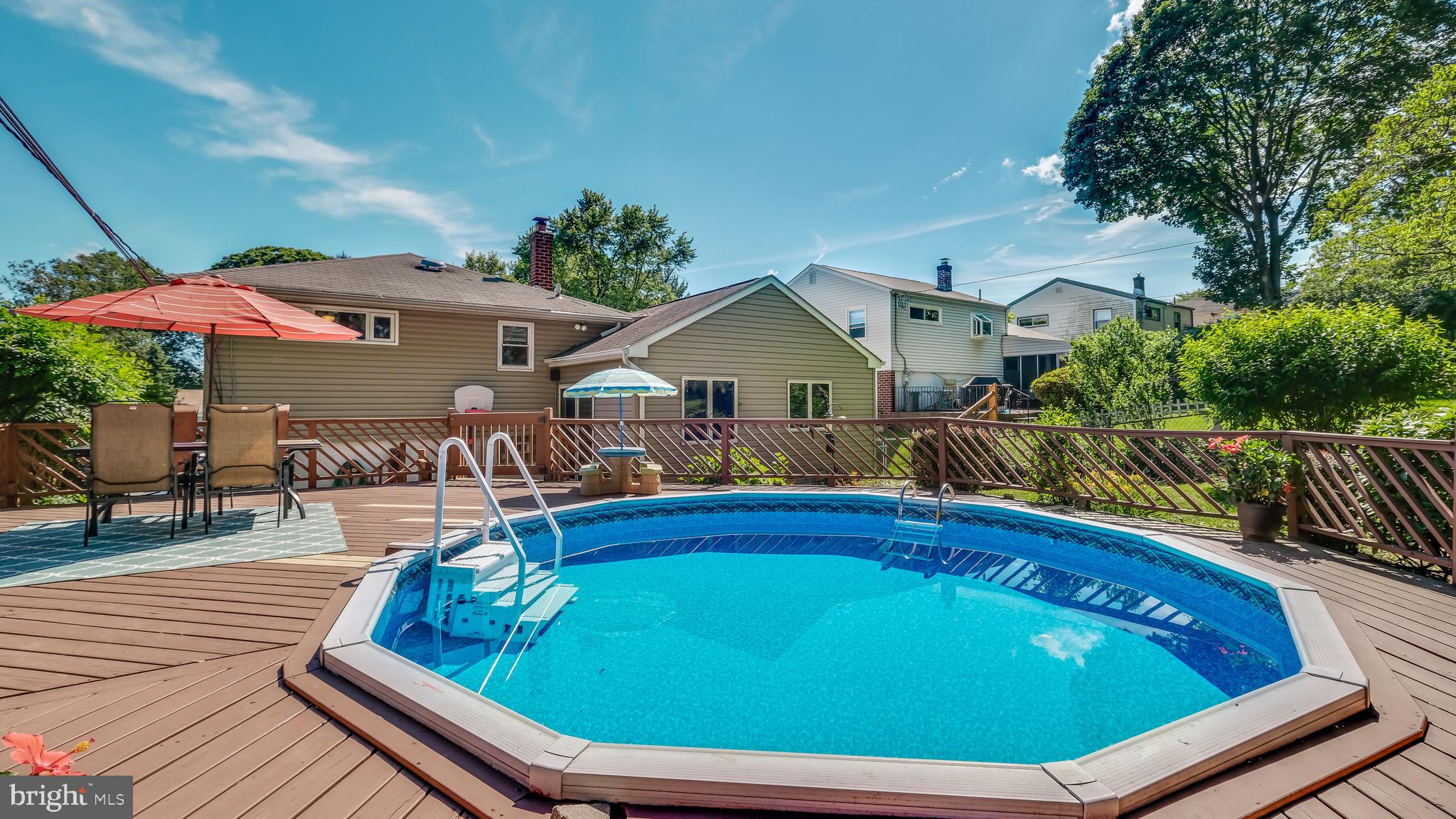 28 Russell Road Willow Grove, PA 19090 - Photo 21 of 27 Pool