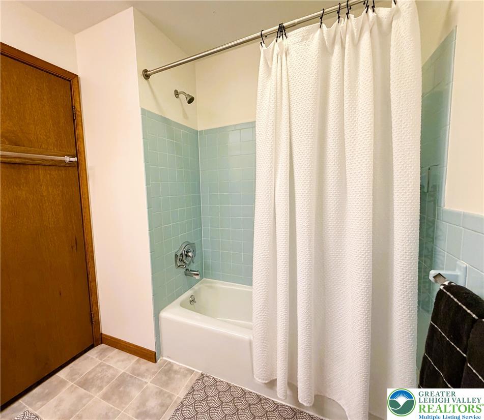 525 Pinewood Road Lehighton, PA 18235 - Photo 24 of 51