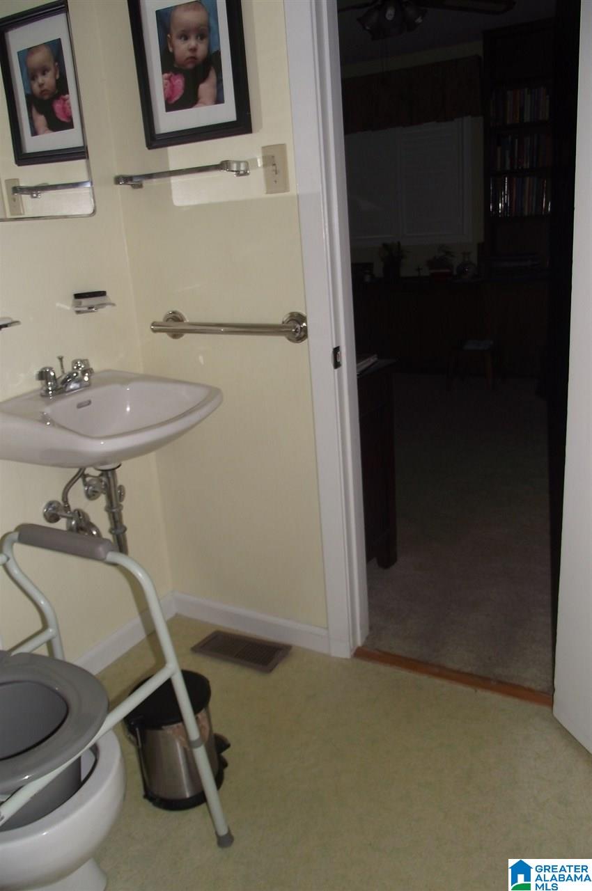 1013 Queensbury Road Birmingham, AL 35209 - Photo 18 of 22