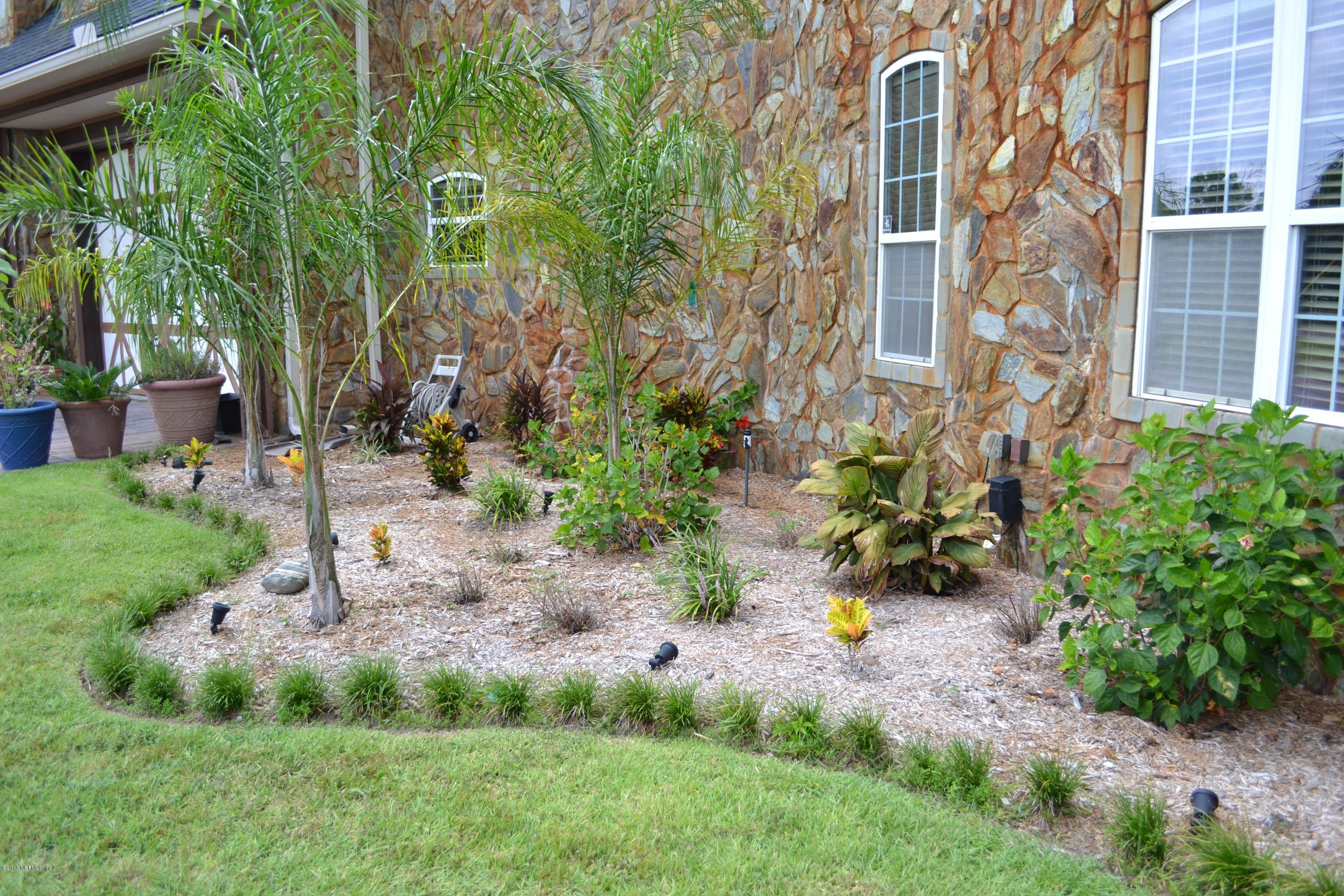5900 Sheffield Road Jacksonville, FL 32226 - Photo 9 of 69 Beautiful Landscaping