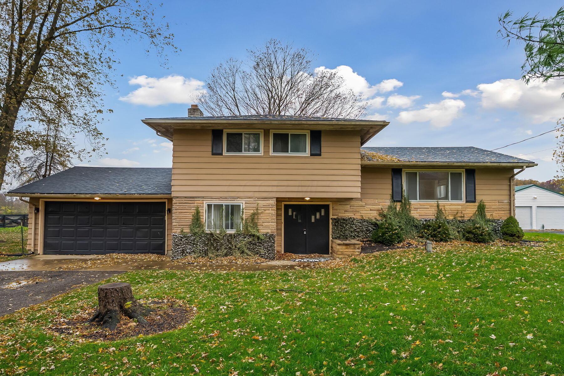 3161 Smeltzer Road Marion, OH 43302 - Photo 2 of 25 2-web-or-mls-3161 Smeltzer Rd-102