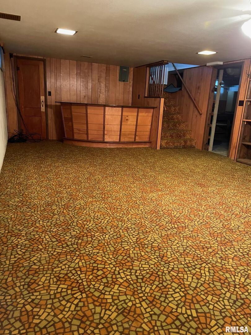 901 Elm Street Carmi, IL 62821 - Photo 16 of 21 a view of an empty room