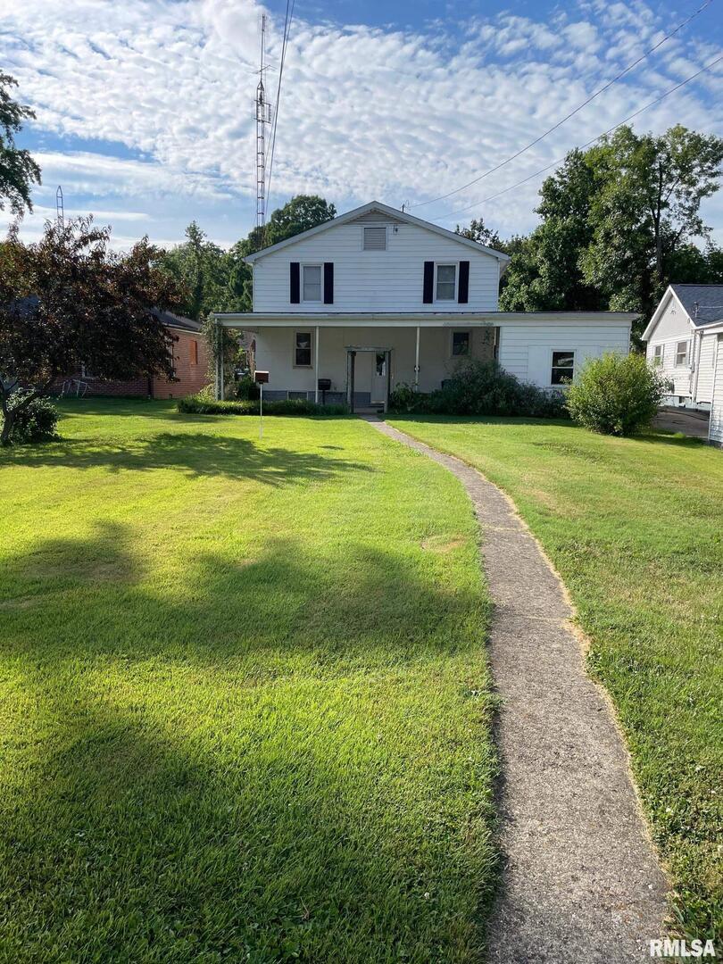 901 Elm Street Carmi, IL 62821 - Photo 19 of 21 a house view with a outdoor space