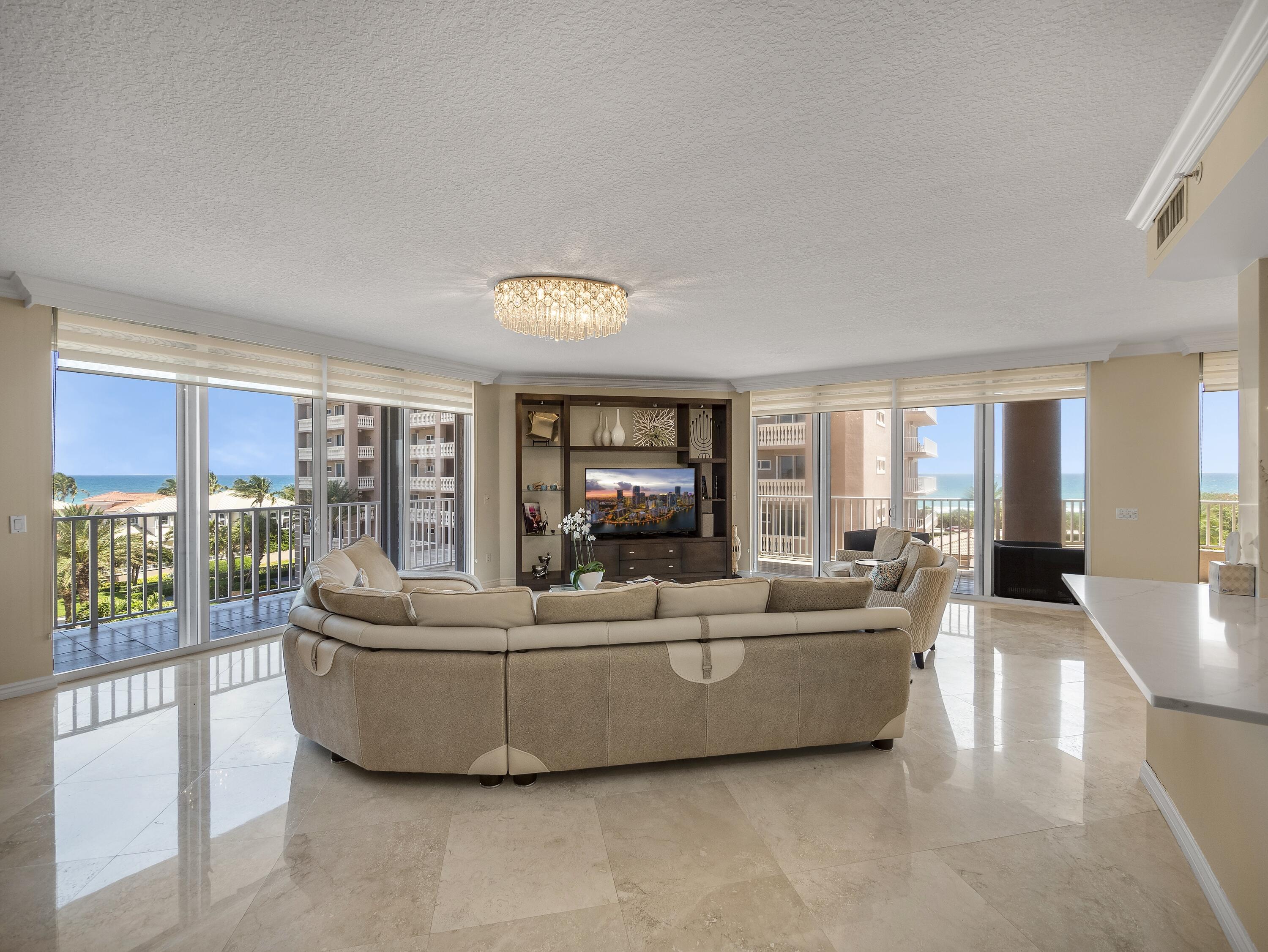 700 Ocean Royale, Unit 401 Juno Beach, FL 33408 - Photo 12 of 18 Family Room