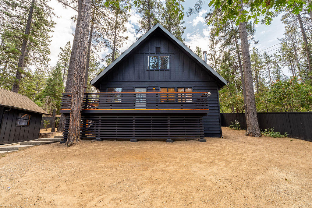 53589 Tollgate Road Idyllwild, CA 92549 - Photo 11 of 51 a front view of a house with a yard