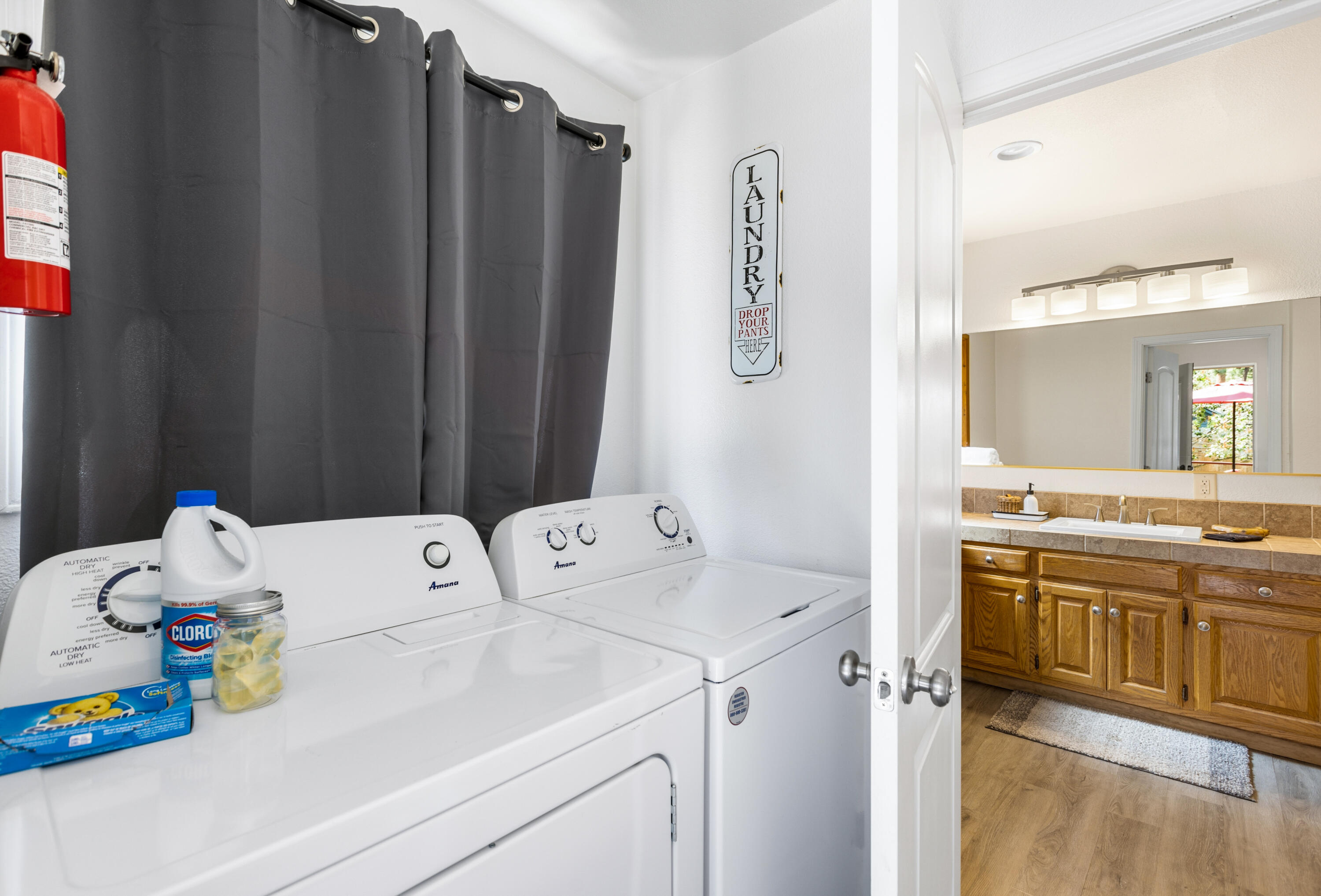 53589 Tollgate Road Idyllwild, CA 92549 - Photo 31 of 51 a utility room with dryer and washer