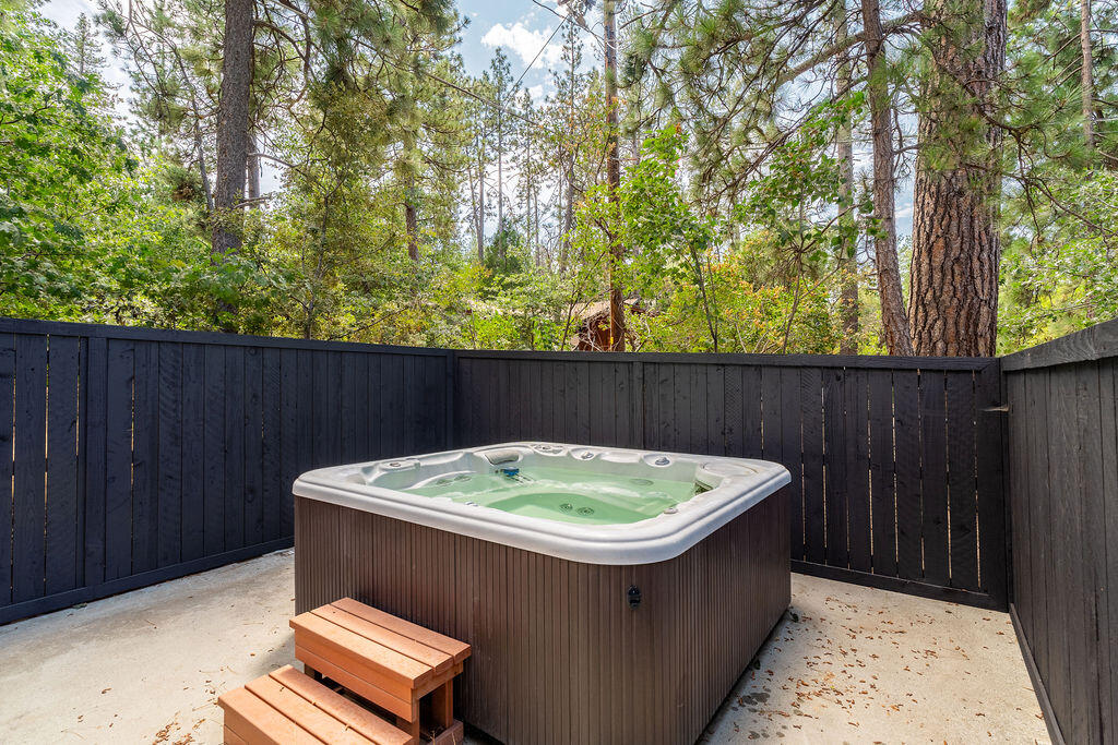 53589 Tollgate Road Idyllwild, CA 92549 - Photo 41 of 51 a view of sitting area in a backyard