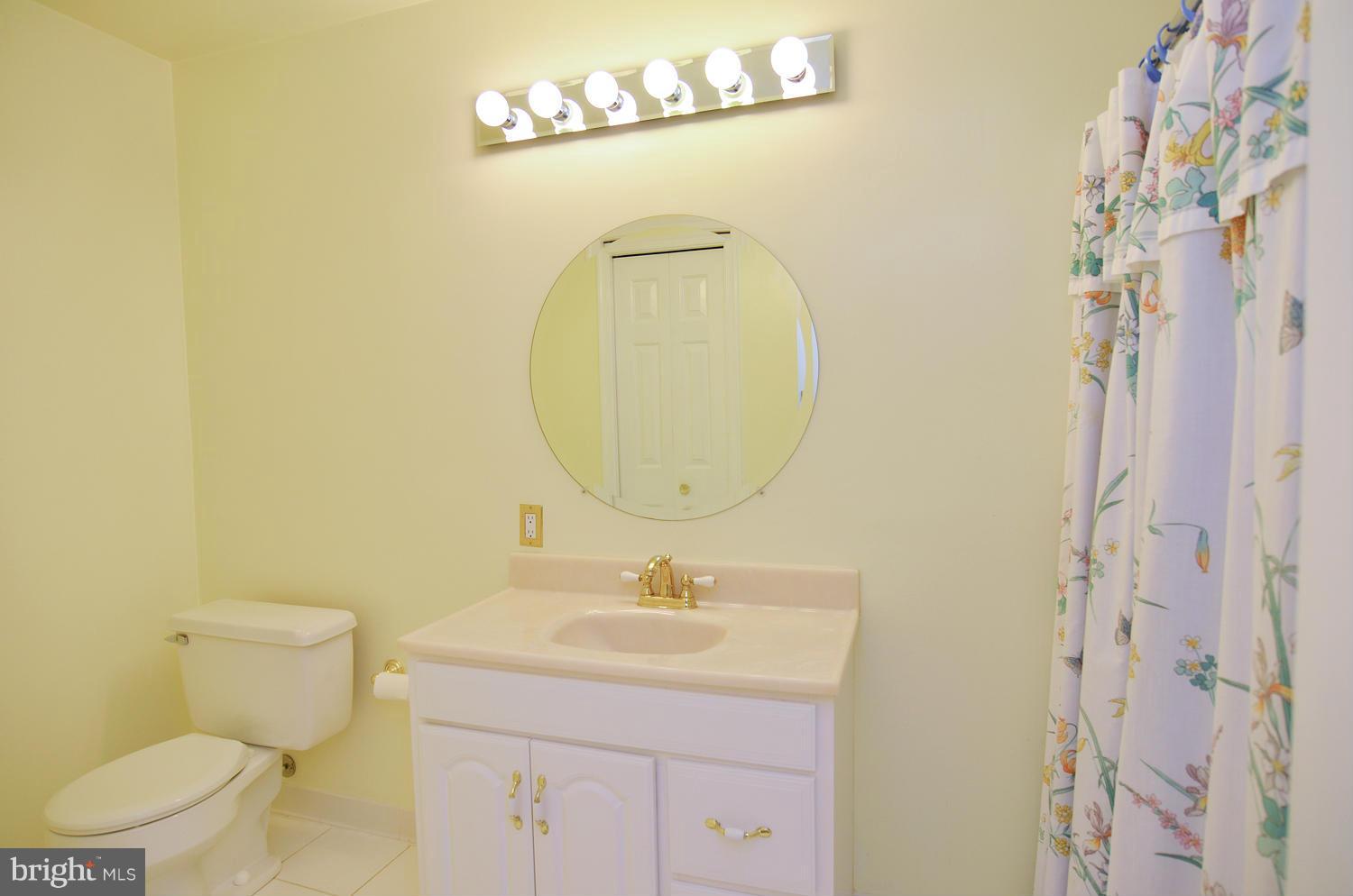 10107 Marshall Pond Road Burke, VA 22015 - Photo 12 of 29 Bath