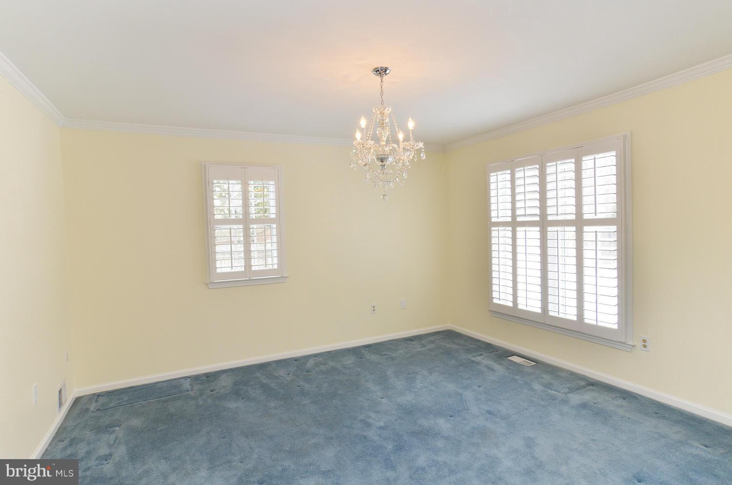 10107 Marshall Pond Road Burke, VA 22015 - Photo 3 of 29 Living Room