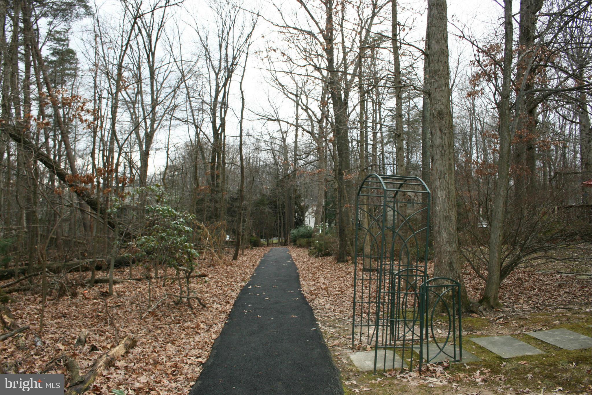 10107 Marshall Pond Road Burke, VA 22015 - Photo 28 of 29 Exterior (General)