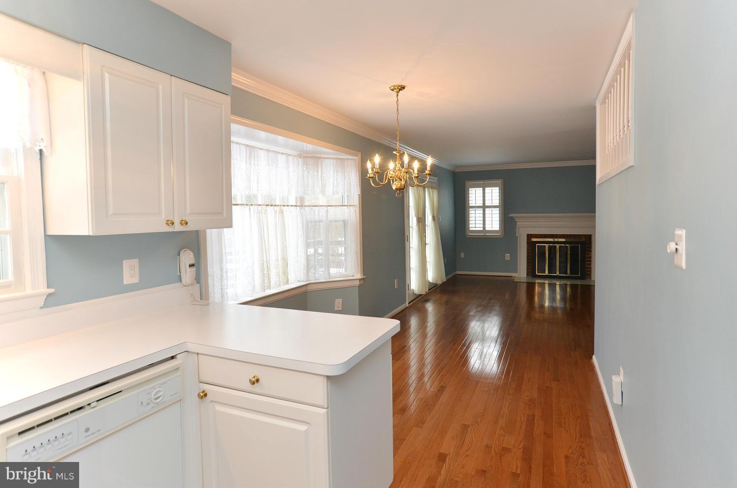 10107 Marshall Pond Road Burke, VA 22015 - Photo 8 of 29 Interior (General)