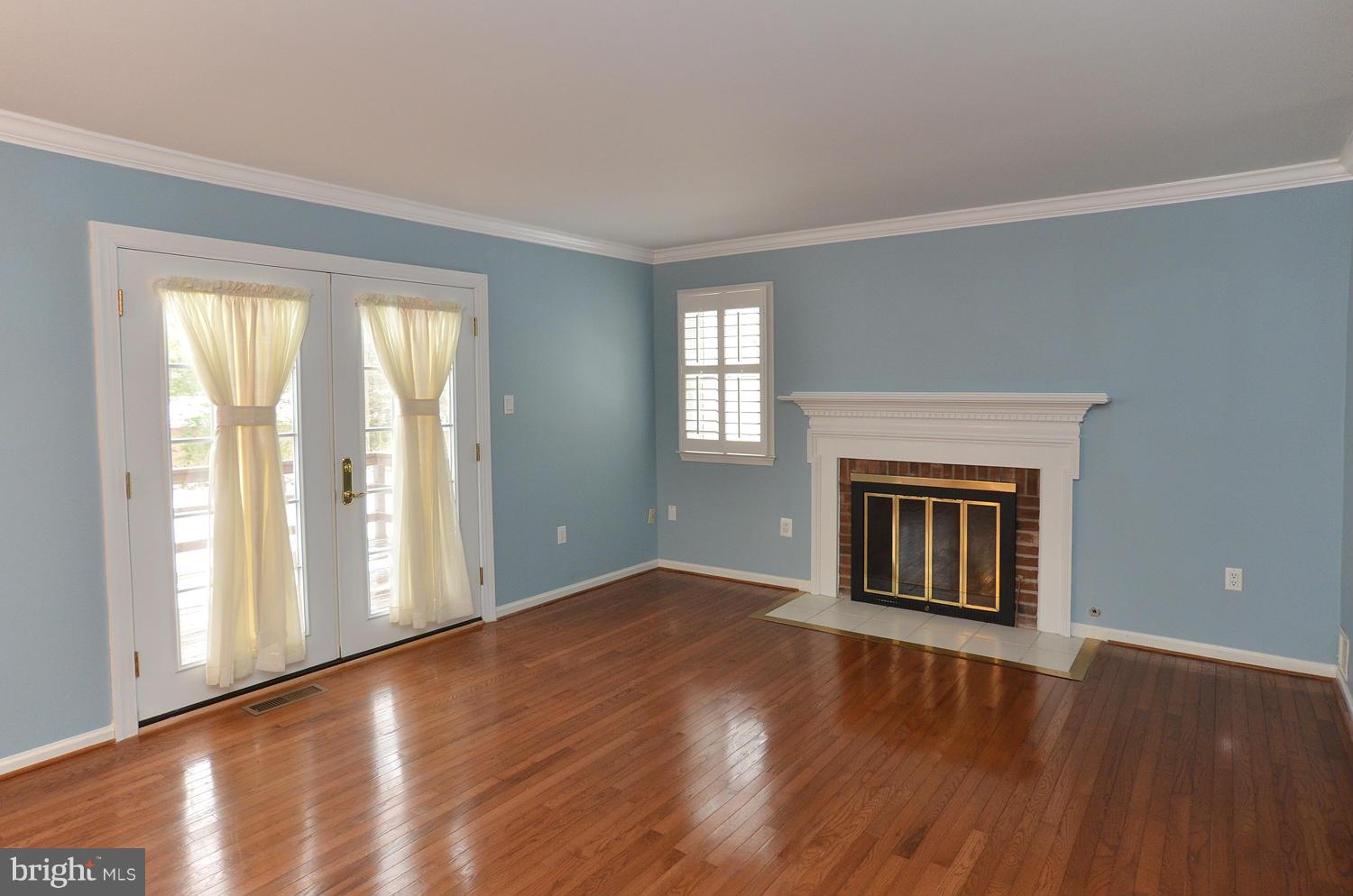 10107 Marshall Pond Road Burke, VA 22015 - Photo 9 of 29 Family Room
