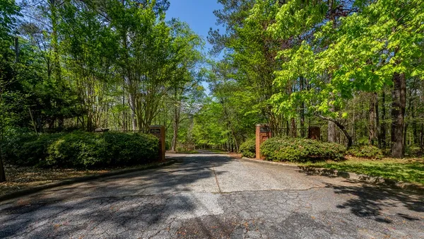 $799,968 | 900 Oakcrest Drive, Unit 16, Columbus, GA 31904