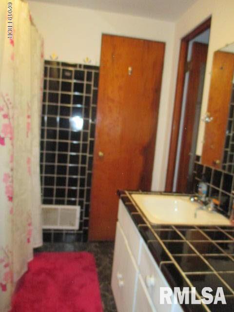 720 East 4th Street Centralia, IL 62801 - Photo 17 of 27