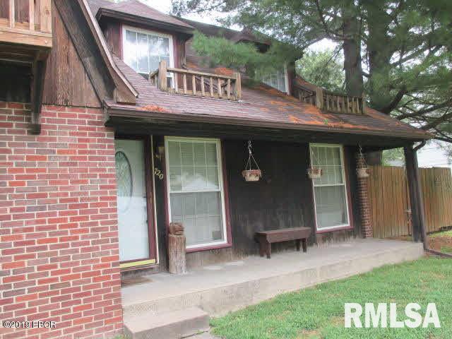 720 East 4th Street Centralia, IL 62801 - Photo 2 of 27