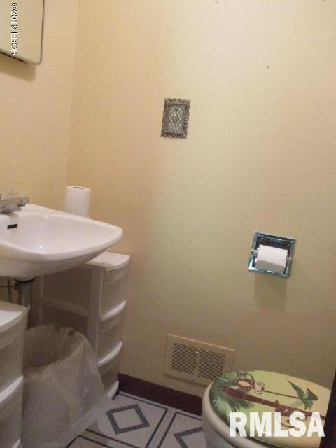 720 East 4th Street Centralia, IL 62801 - Photo 23 of 27
