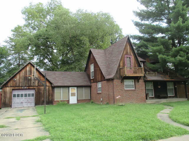 720 East 4th Street Centralia, IL 62801 - Photo 4 of 27