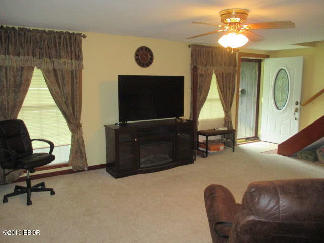 720 East 4th Street Centralia, IL 62801 - Photo 7 of 27