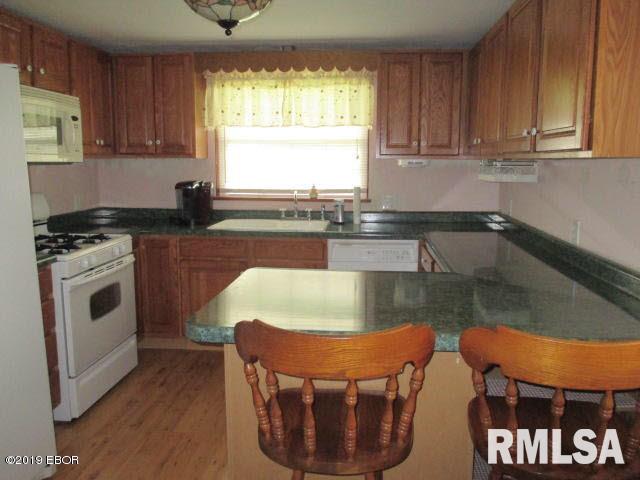 720 East 4th Street Centralia, IL 62801 - Photo 8 of 27