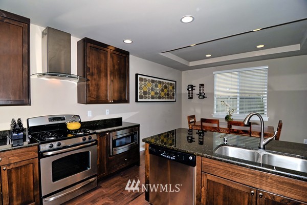 305 204th Street Southeast Bothell, WA 98012 - Photo 4 of 22