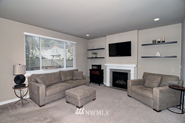 305 204th Street Southeast Bothell, WA 98012 - Photo 9 of 22