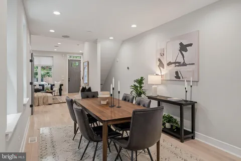 $639,900 | 909 South 25th Street, Philadelphia, PA 19146