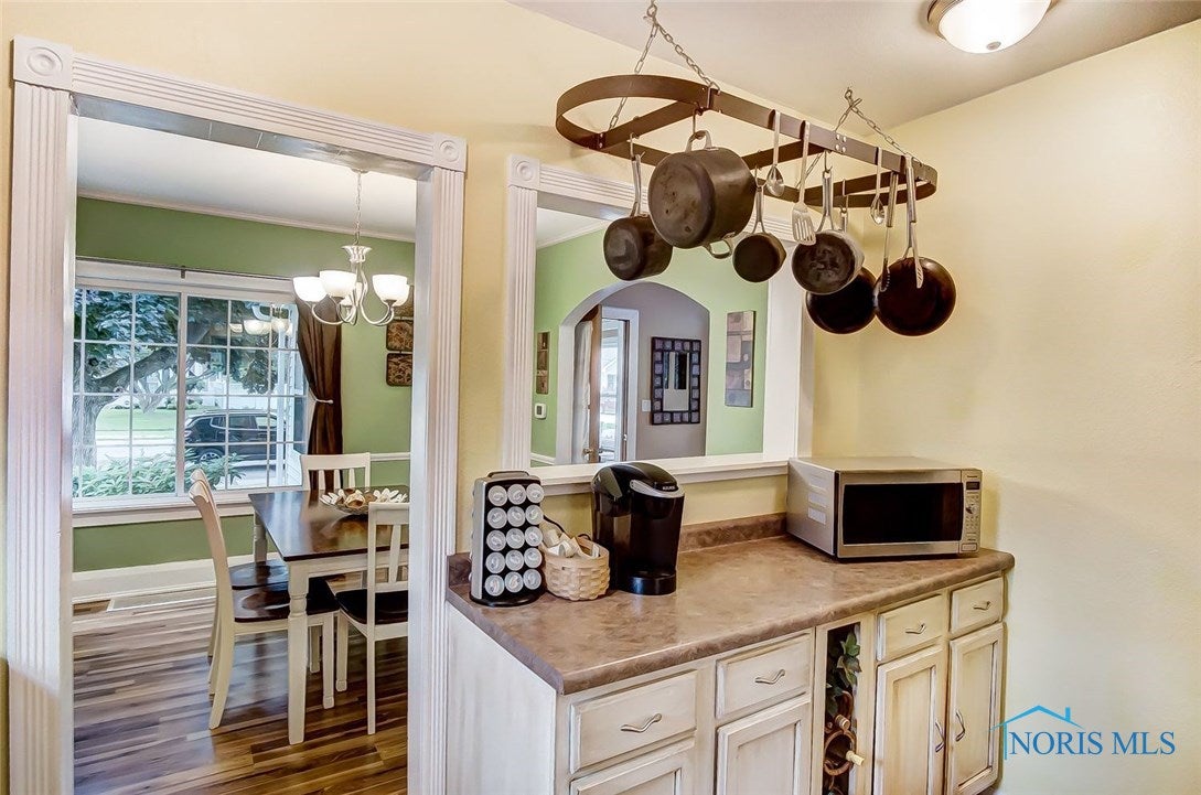 215 Colony Road Rossford, OH 43460 - Photo 11 of 36 Gallery Image 11